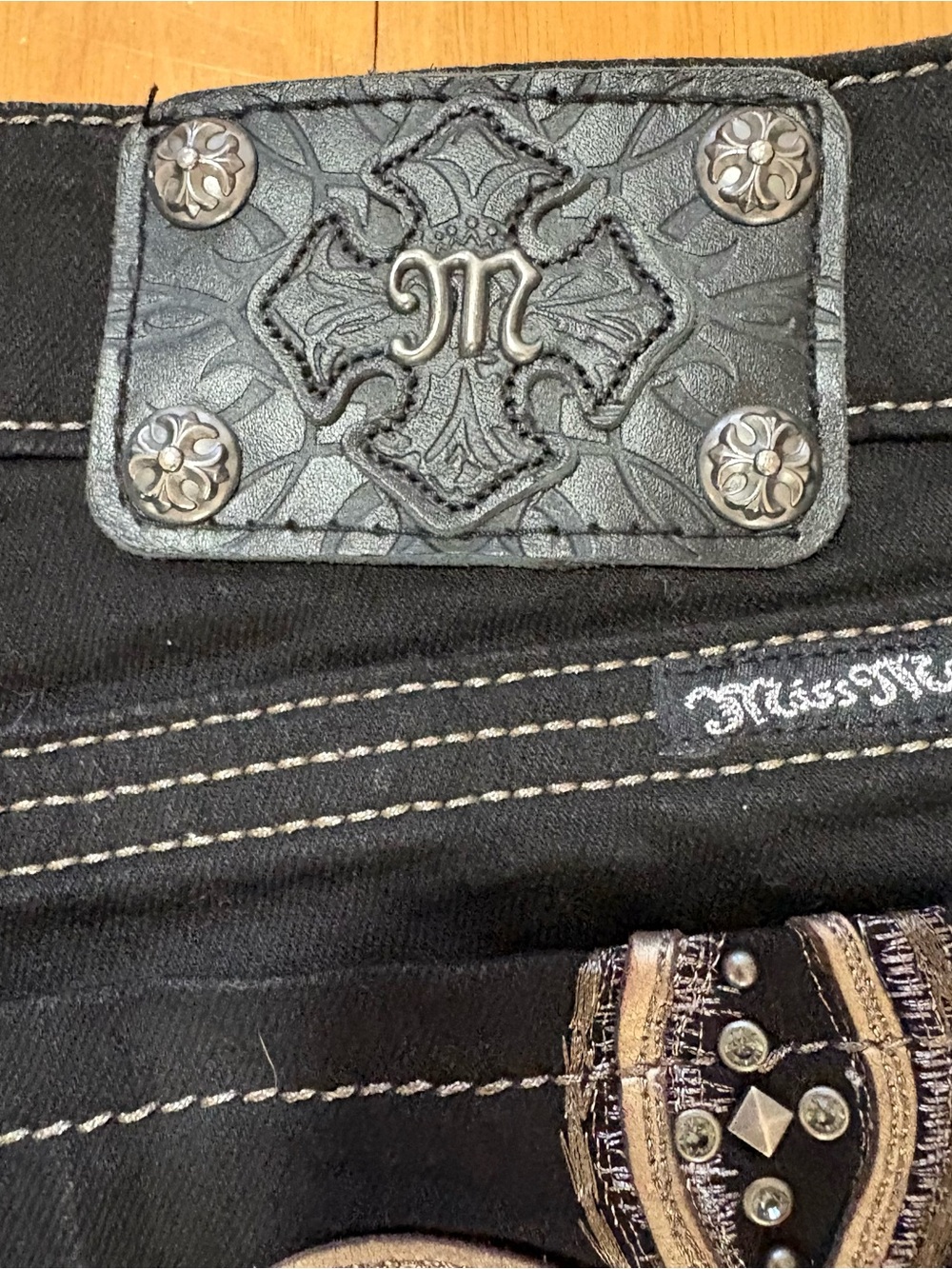 Miss Me Jeans 28 Black Bootcut Fleur De Lis Bling Rhinestone Y2K  JY5109B5V - Picture 11 of 12
